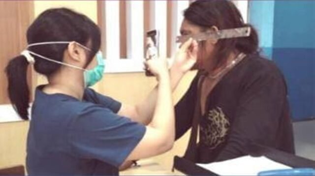 Jurnalis Korban Pengeroyokan Bos mafia Solar spbu Kalappo, saat di ruang Perawatan