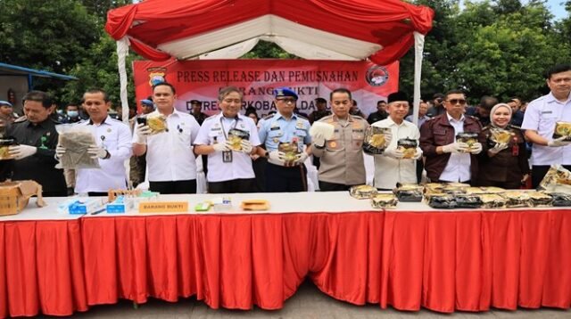 Polda Sulsel Musnahkan Barang Bukti jenis  Sabu, Ganja dan Ekstasi