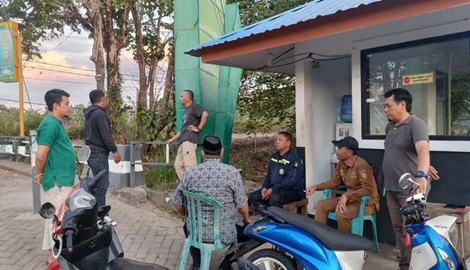 Busur Menyambar Pos Security, Pihak Keamanan Lari Menyelamatkan Diri
