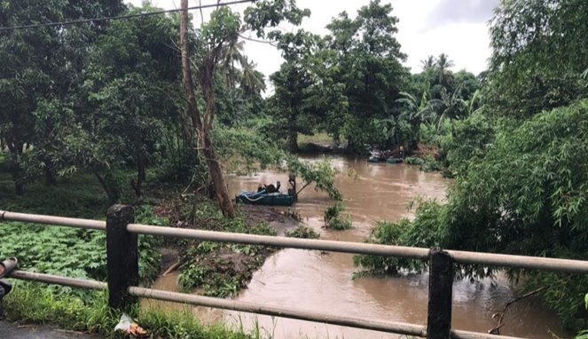 Tambang Pasir Ilegal Hancurkan Desa, Pemerintah Provinsi Diminta Turun Tangan