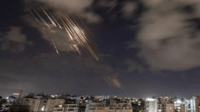 Tel Aviv Terbakar, Balasan Houthi atas Serangan Israel ke Yaman