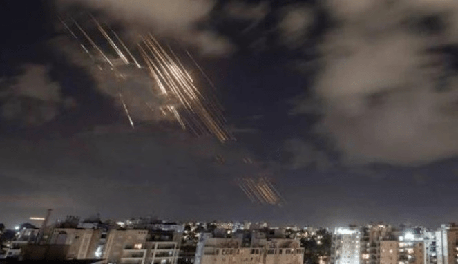 Tel Aviv Terbakar, Balasan Houthi atas Serangan Israel ke Yaman