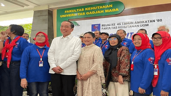 Pamer Reuni, Jokowi Dicibir Netizen: “Cocoknya Judul Sinetron, Bukan Fakta”