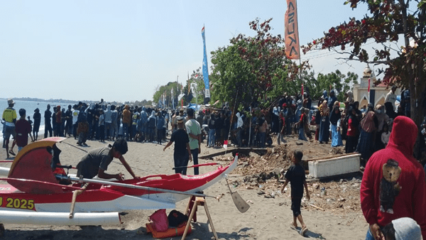 Wisata Pantai Tope Jawa Mendunia Lewat Katinting Race HUT TNI AL