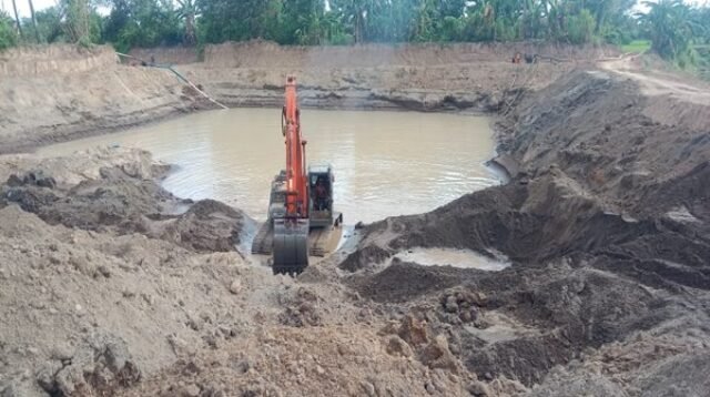 Aroma Busuk di Balik Tambang Daeng Gading: Warga Menolak, Oknum Diduga Menikmati!