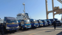 Sejumlah kendaraan yang diamankan Ditreskrimsus Polda Sulsel ditampilkan dalam konferensi pers pengungkapan kasus penyalahgunaan BBM dan LPG subsidi di Dermaga Pelabuhan Makassar, Selasa (2/6/2026). Jaringan BBM-LPG Subsidi Ilegal Digulung, Polda Sulsel Sita Sejumlah Barang Bukti
