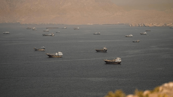 Iran Tahan Hormuz, Trump Pilih Sikap Tenang Hadapi Teheran