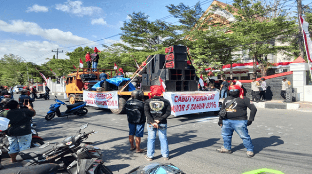 Desak Cabut Perda LAD, Massa Kesultanan Gowa Sampaikan Aspirasi ke DPRD